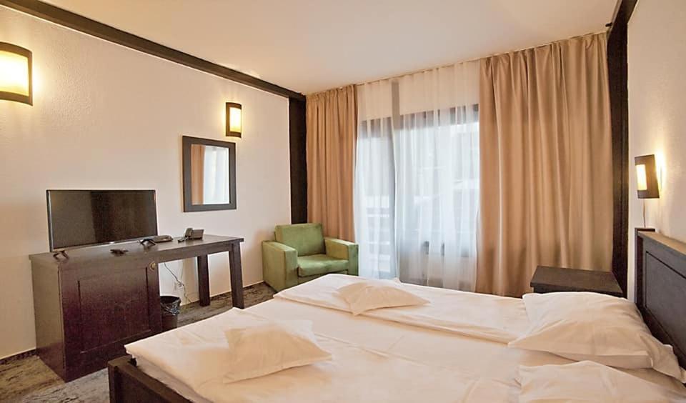 Hotel Regina Sinaia Exterior photo